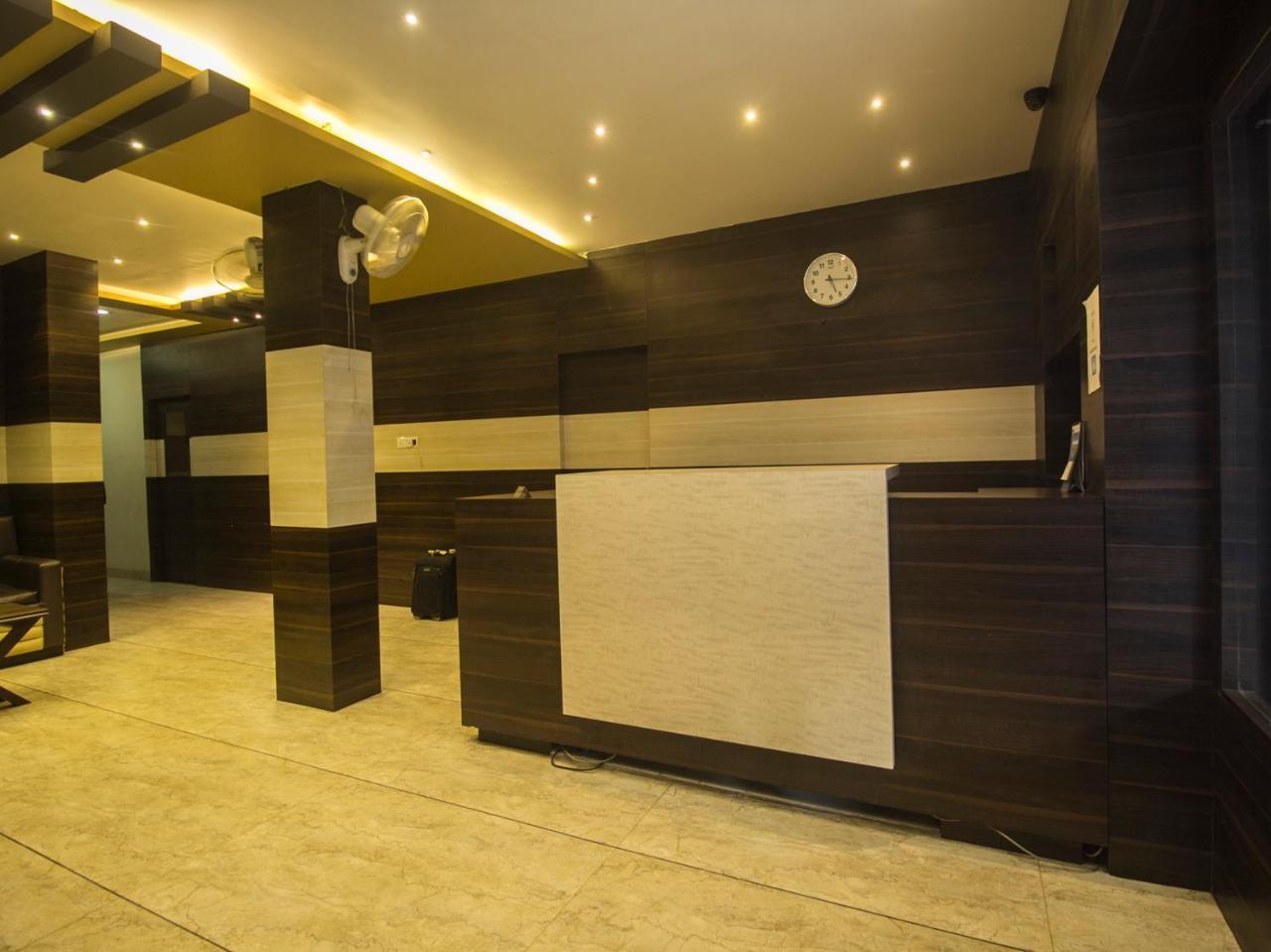 Hotel Mount View, Силигури Екстериор снимка