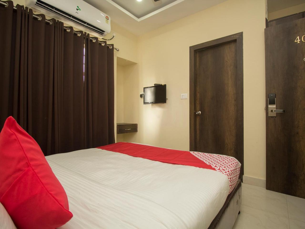 Hotel Mount View, Силигури Екстериор снимка
